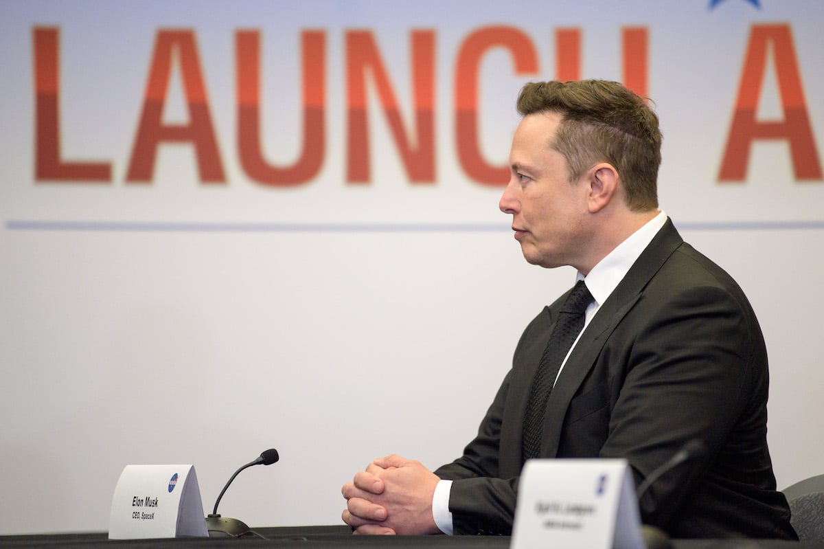 Elon Musk, SpaceX Chief Engineer participates in a SpaceX Demonstration Mission 2 Launch Briefing at the Neil A. Armstrong Operations and Checkout Building following the departure of NASA astronauts Robert Behnken and Douglas Hurley for Launch Complex 39A to board a SpaceX Crew Dragon spacecraft for launch, Wednesday, May 27, 2020, at NASA’s Kennedy Space Center in Florida. NASA’s SpaceX Demo-2 mission is the first launch with astronauts of the SpaceX Crew Dragon spacecraft and Falcon 9 rocket to the International Space Station as part of the agency’s Commercial Crew Program. The test flight serves as an end-to-end demonstration of SpaceX’s crew transportation system. Today’s launch of Behnken and Hurley was scrubbed due to weather and is now scheduled for 3:22 p.m. EDT on Saturday, May 30, from Launch Complex 39A at the Kennedy Space Center. A new era of human spaceflight is set to begin as American astronauts once again launch on an American rocket from American soil to low-Earth orbit for the first time since the conclusion of the Space Shuttle Program